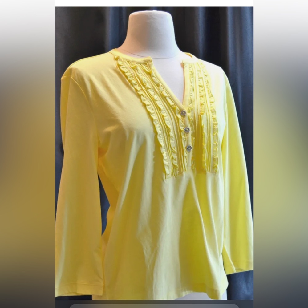 Soft 3/4 sleeve lemon yellow top. Mini ruffles, Vneck, faux silver buttons. NWT